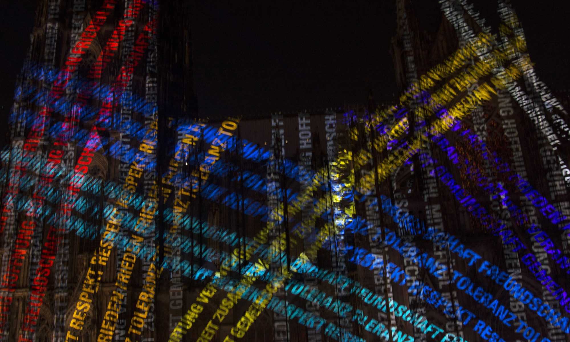 Kölner Dom Illumination - DONA NOBIS PACEM im September 2018 (©Judith Nüsser)